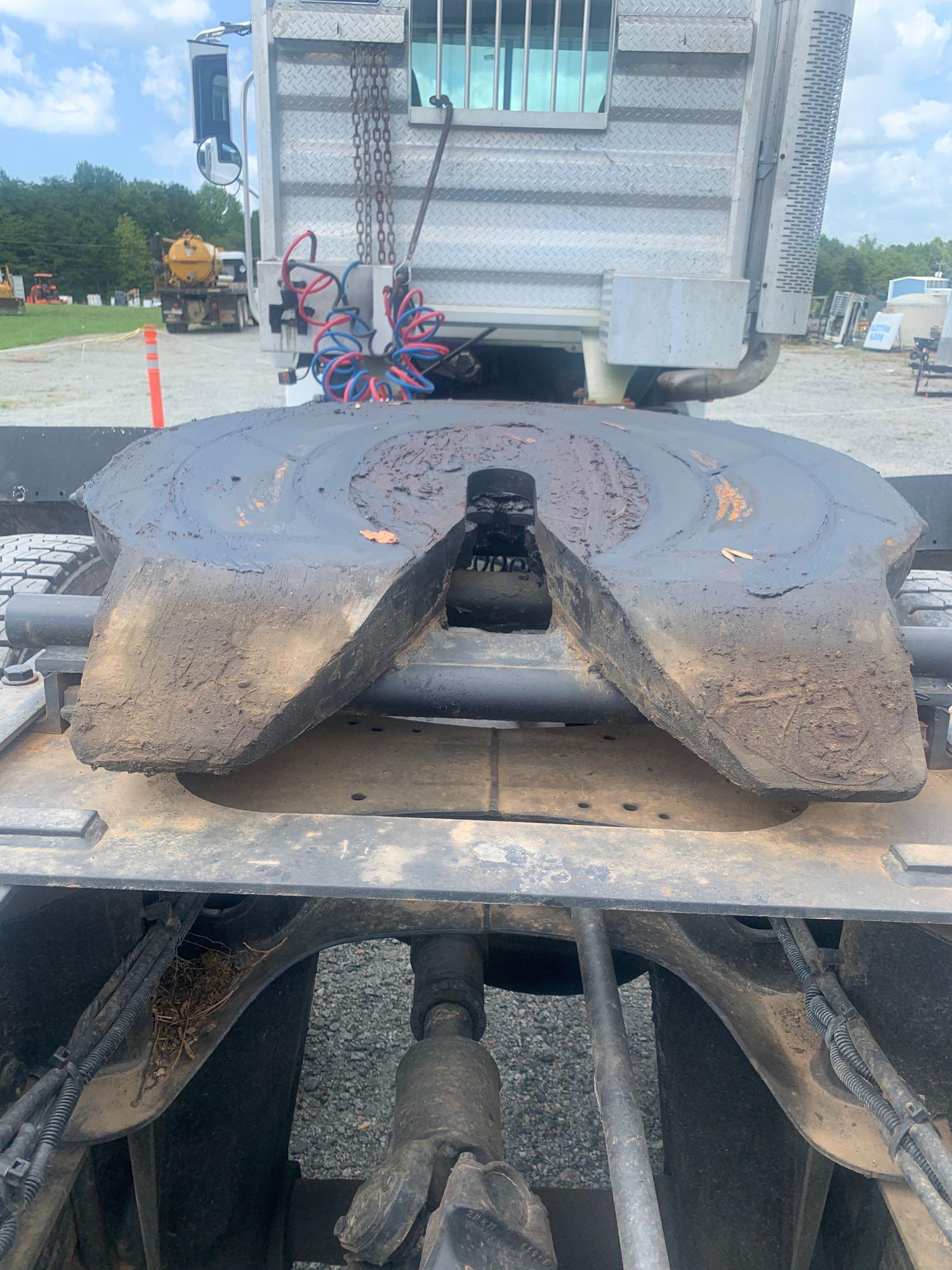2006 Mack CHN613 T/A Truck Tractor