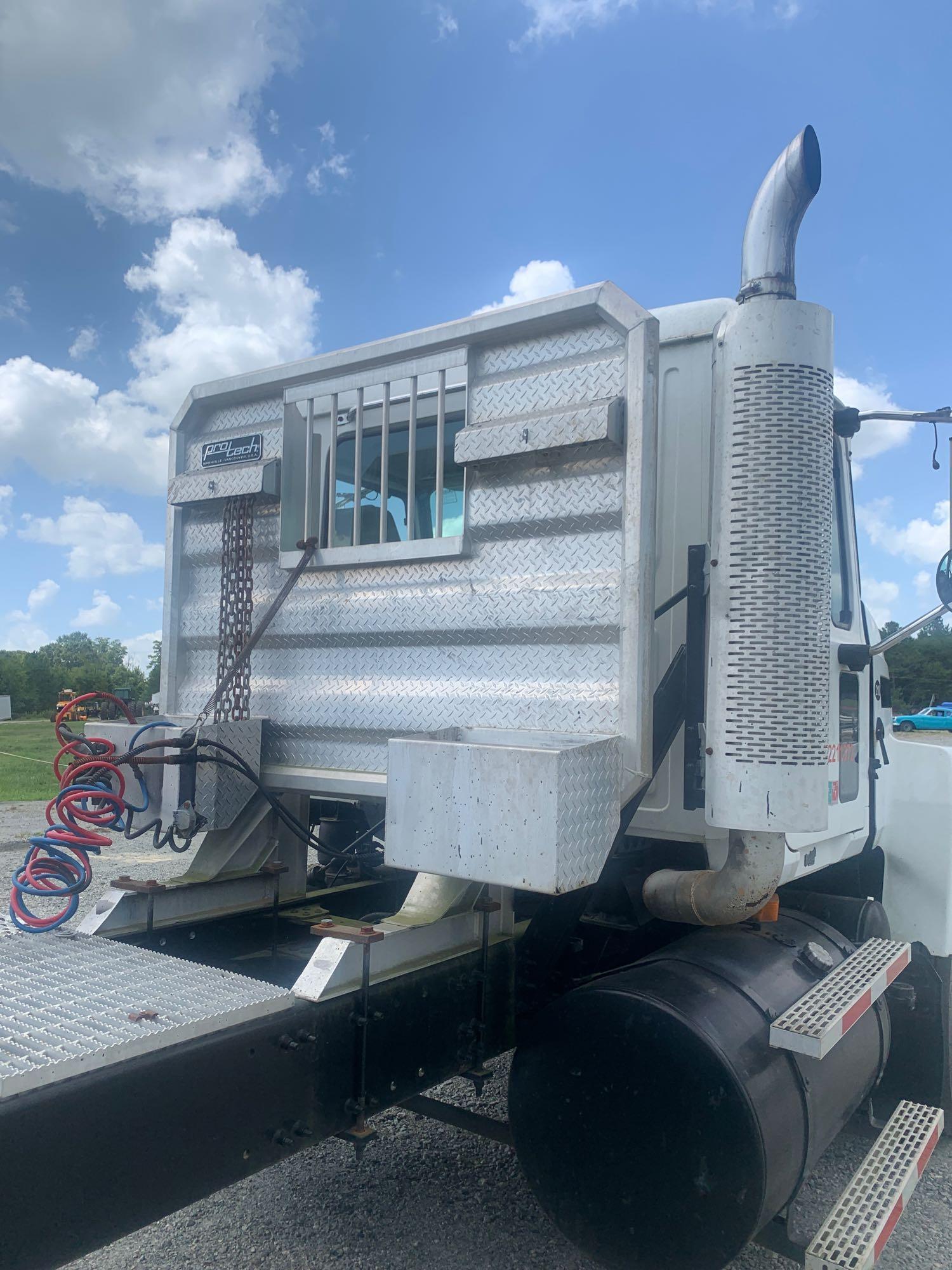 2006 Mack CHN613 T/A Truck Tractor