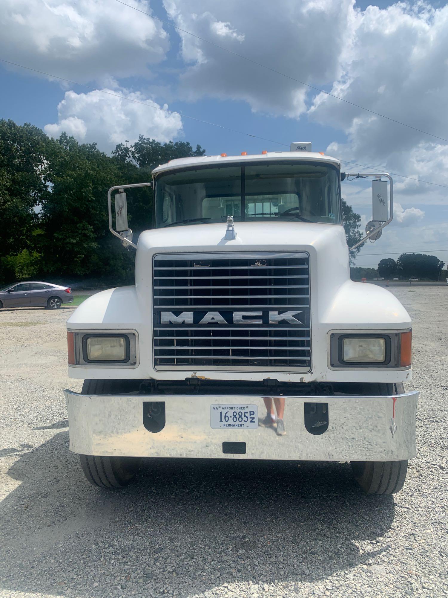 2006 Mack CHN613 T/A Truck Tractor