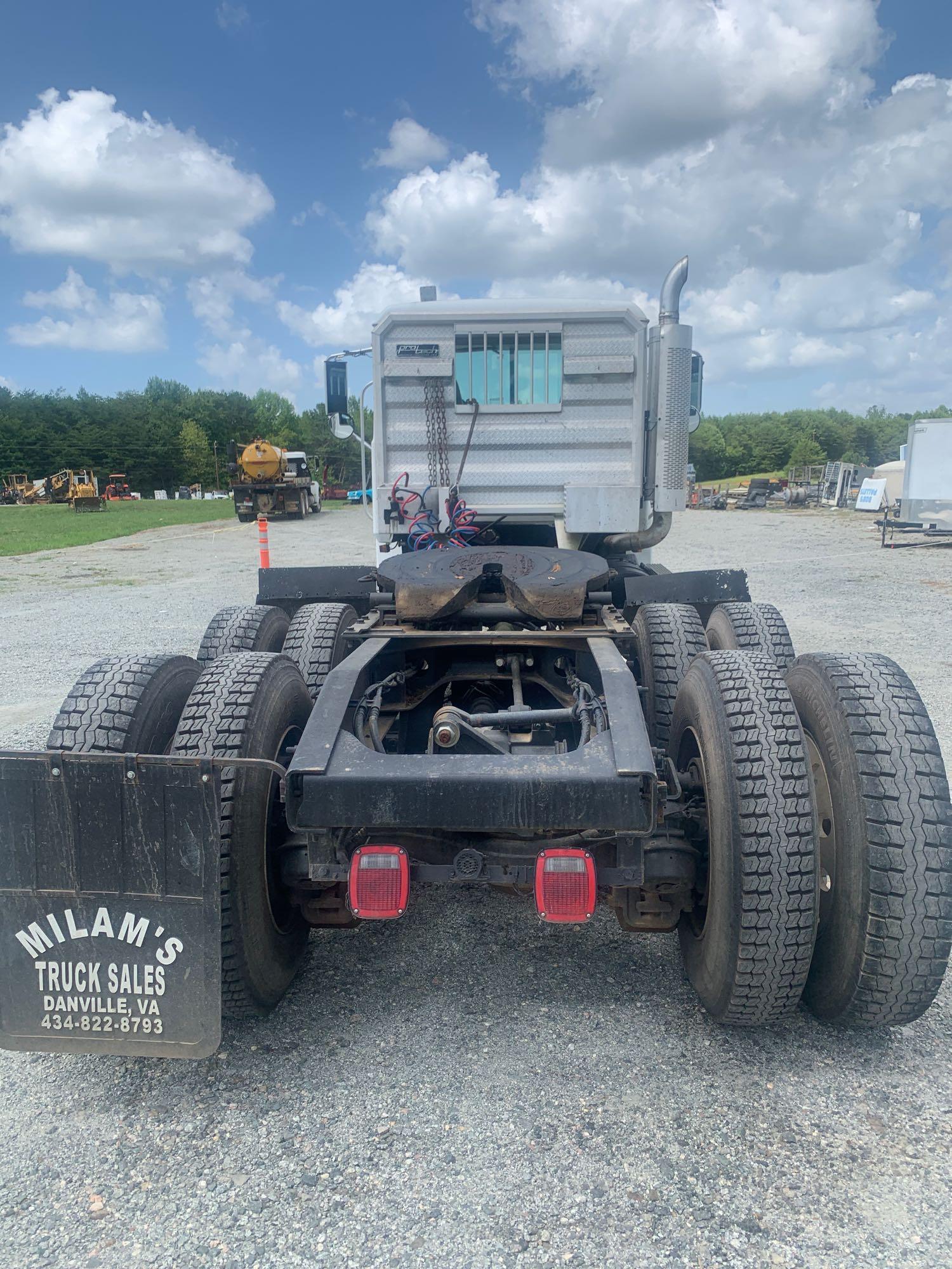 2006 Mack CHN613 T/A Truck Tractor