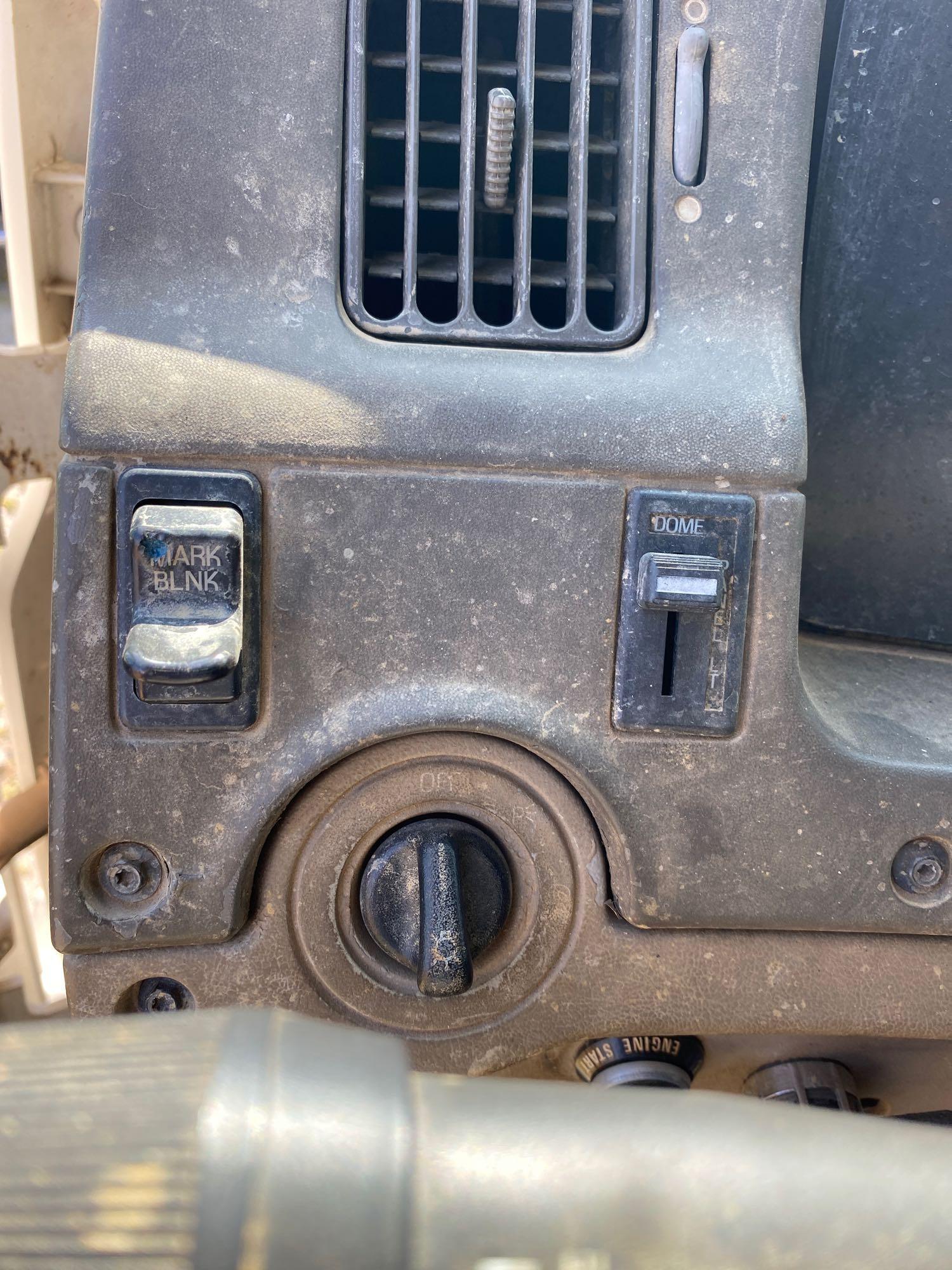 2003 Sterling L9500 T/A Mud Mixer Truck