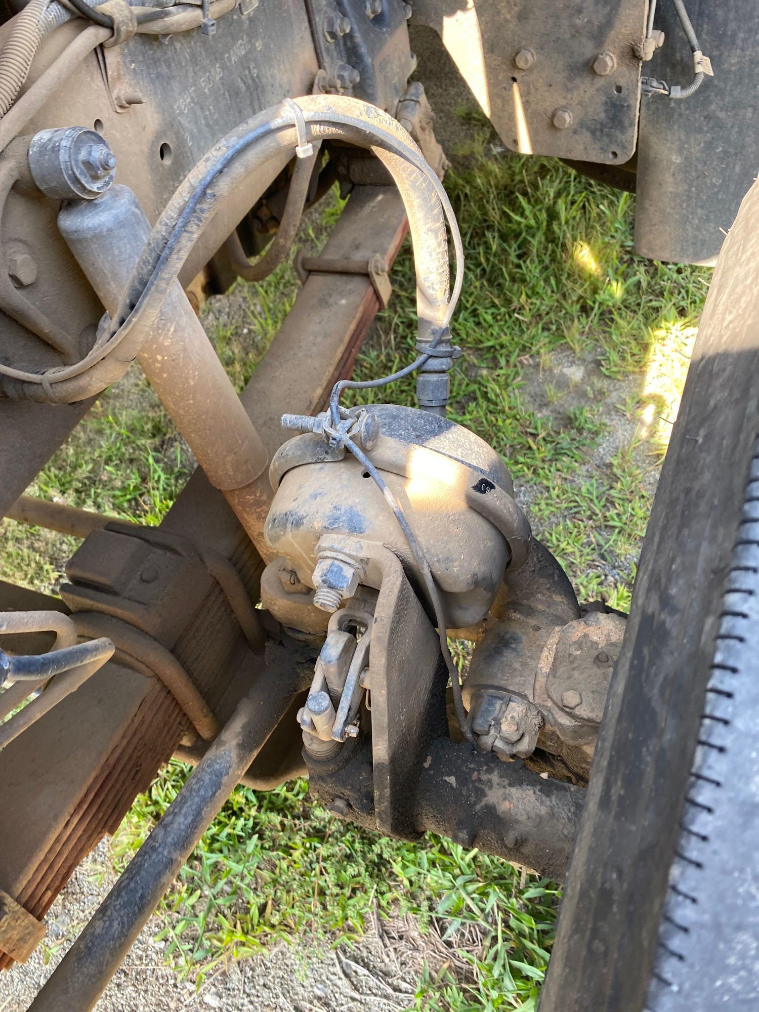2003 Sterling L9500 T/A Mud Mixer Truck