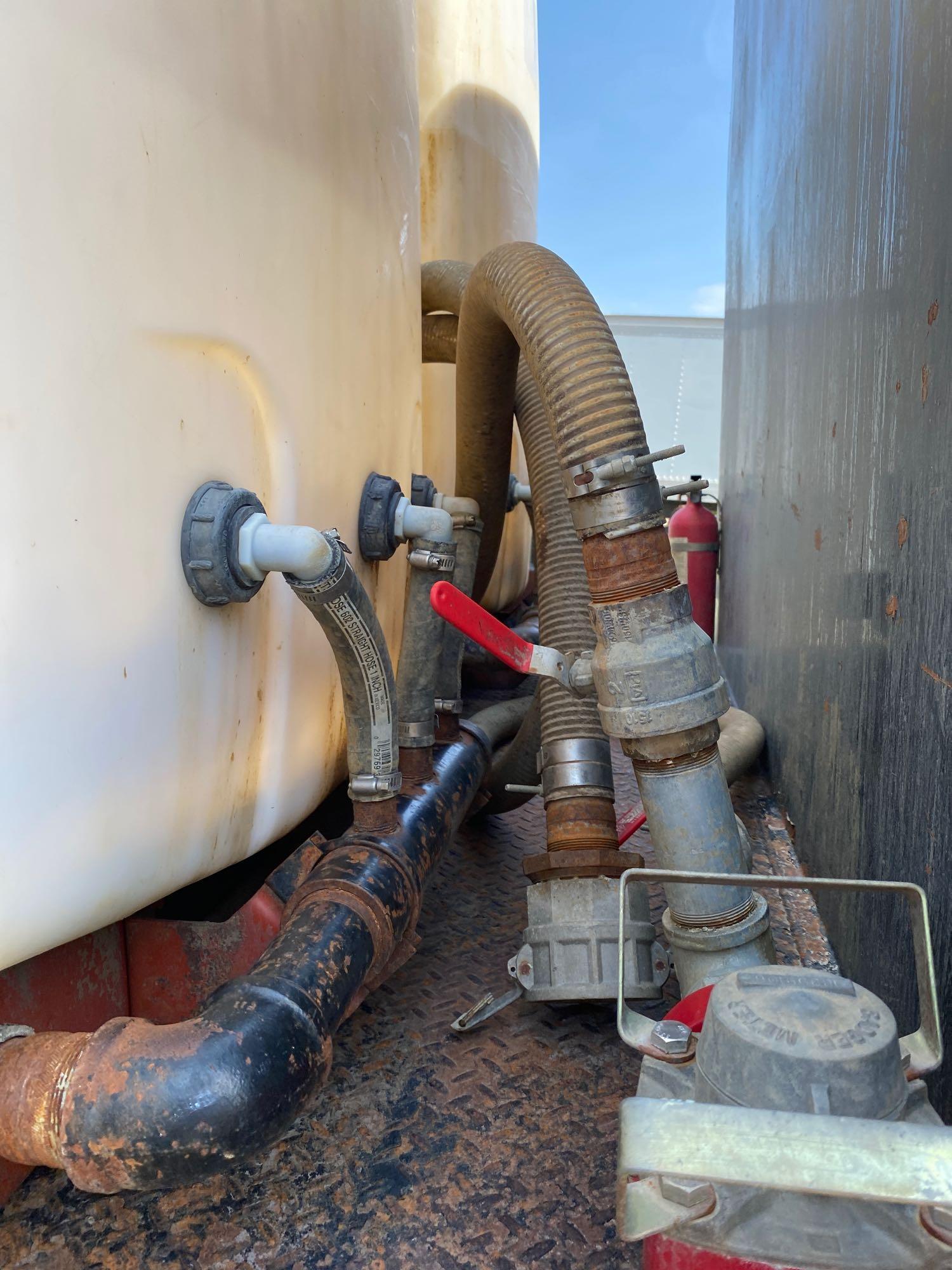 2003 Sterling L9500 T/A Mud Mixer Truck
