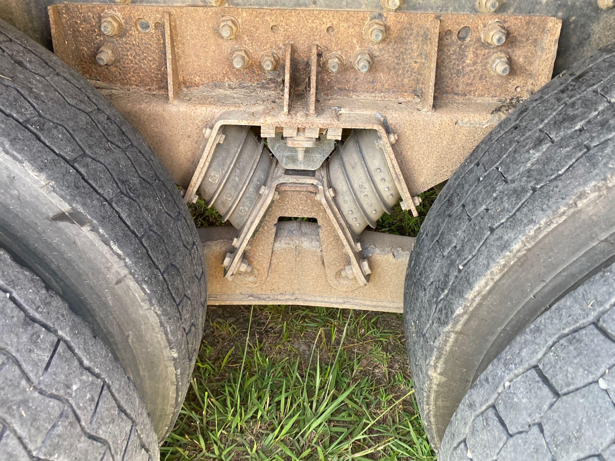 2003 Sterling L9500 T/A Mud Mixer Truck