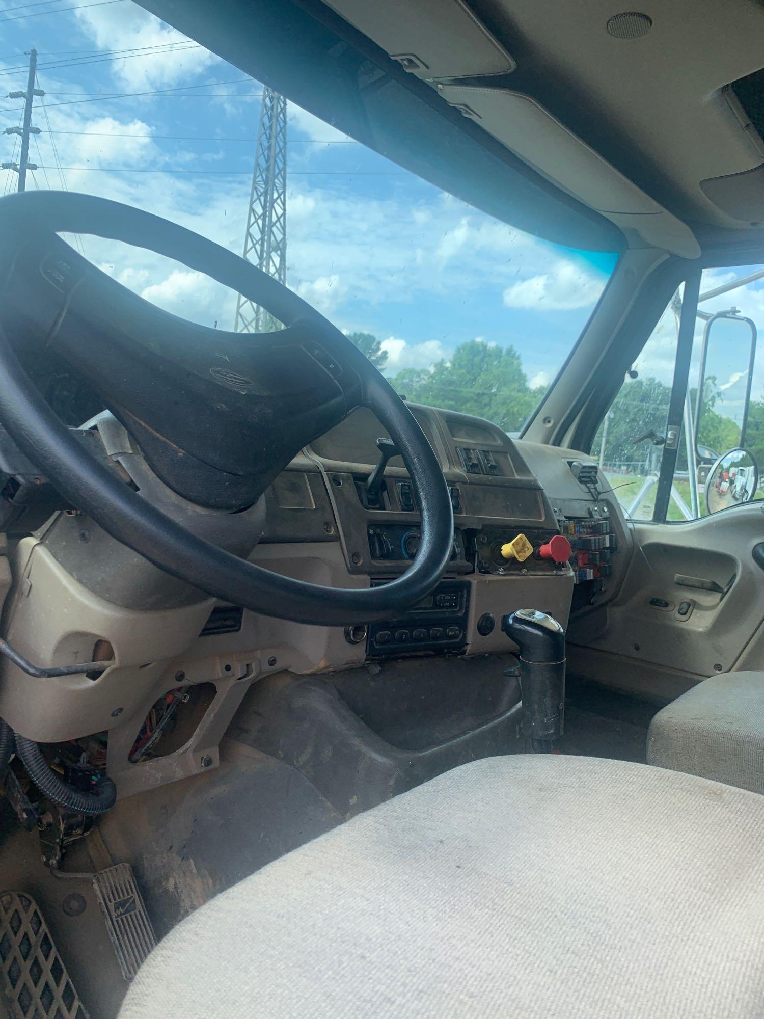 2003 Sterling L9500 T/A Mud Mixer Truck