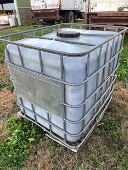 Quantity of 5 Totes