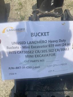 LandHero 24IN Heavy Duty Mini Excavator Bucket