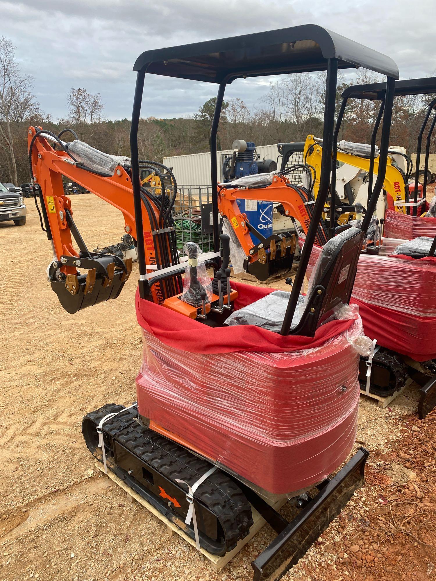 AGT QH12 Mini Excavator