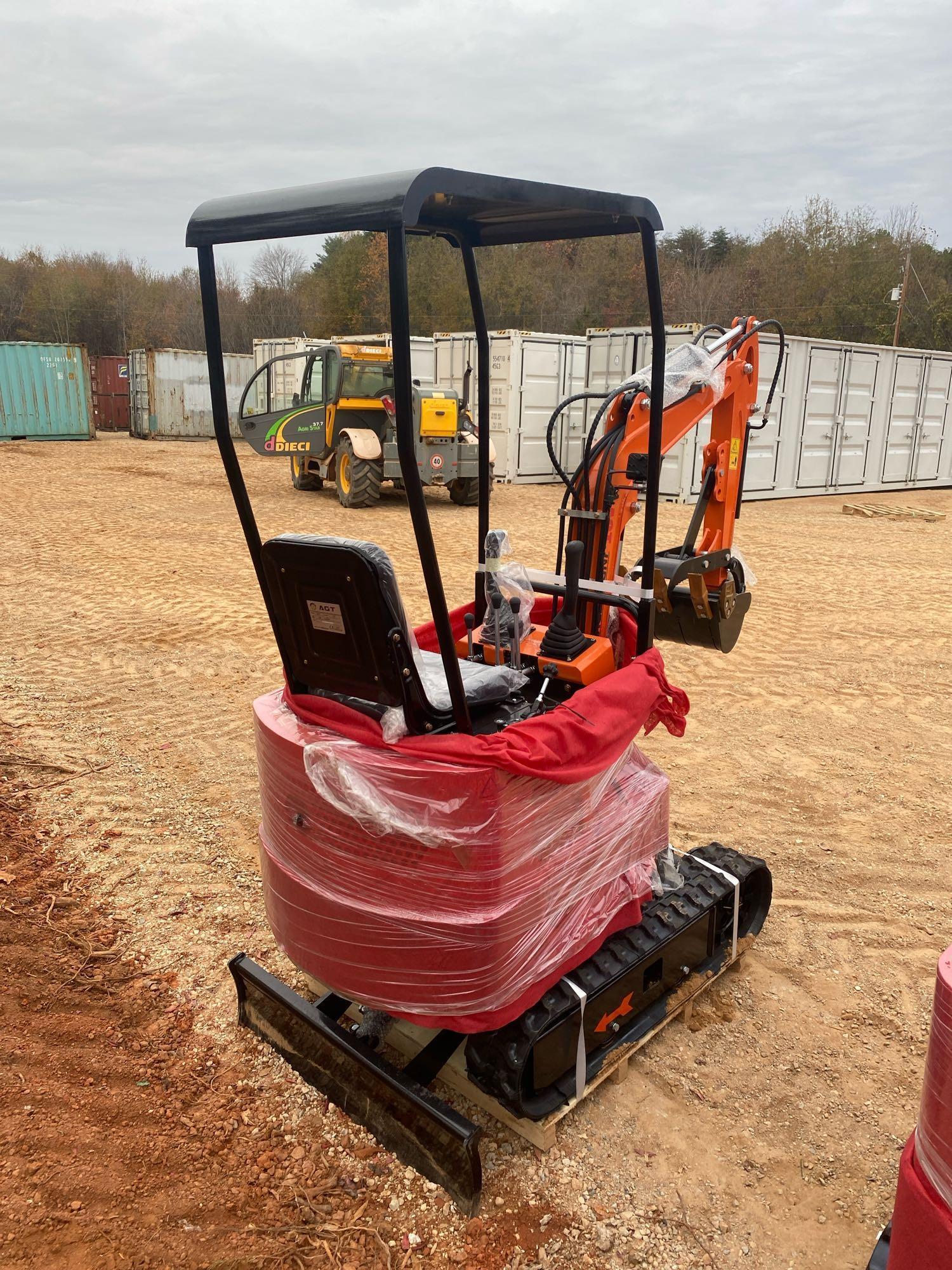 AGT QH12 Mini Excavator