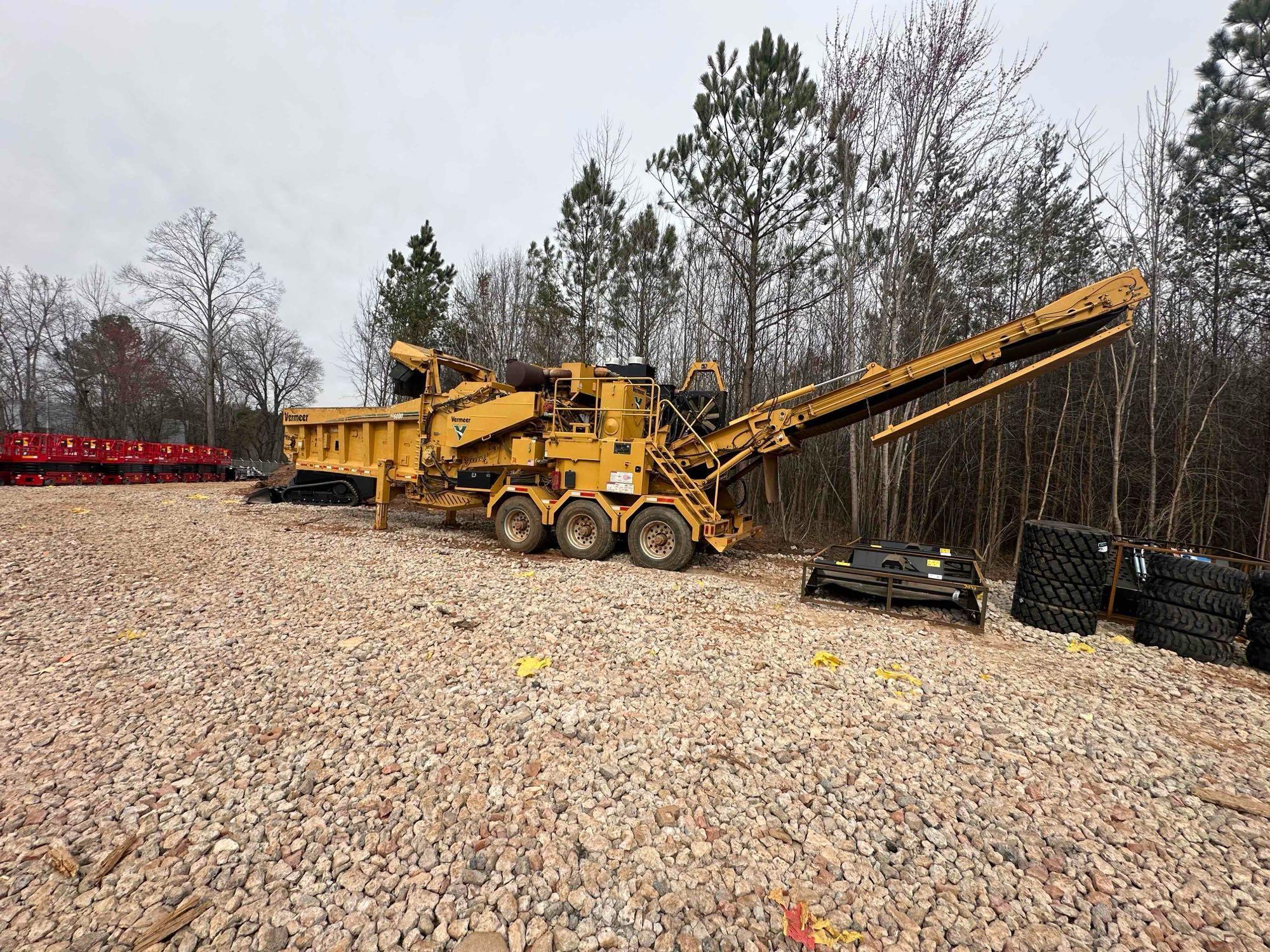 2015 VERMEER HG6000 PORTABLE HORIZONTAL GRINDER