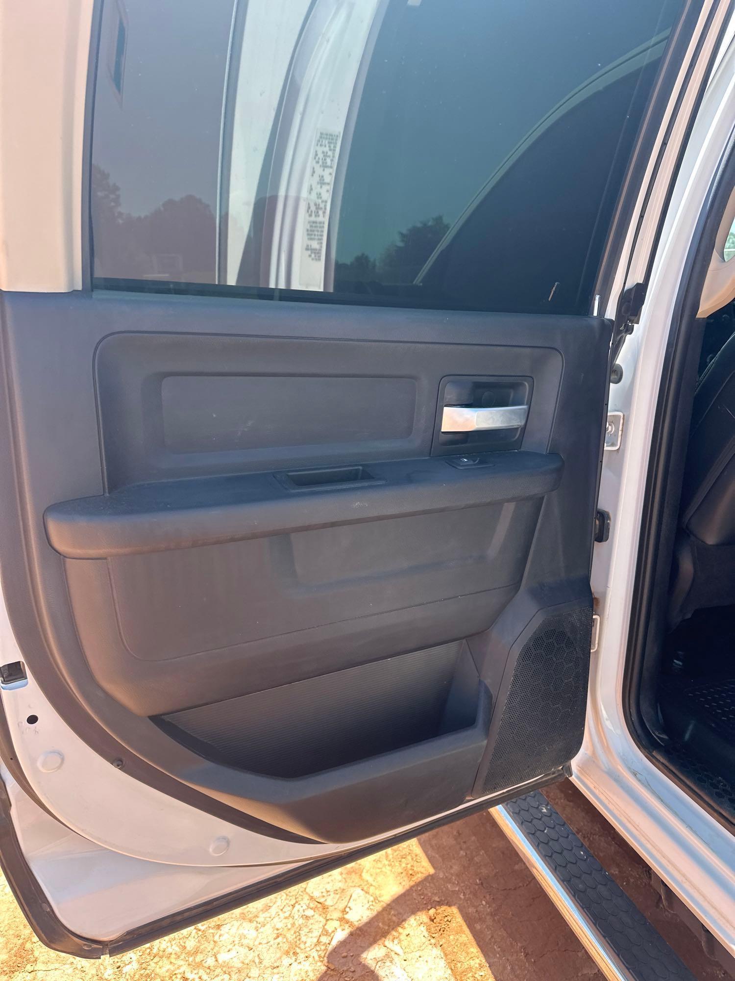 2019 DODGE RAM 3500 S/A CREW CAB SERVICE BODY TRUCK