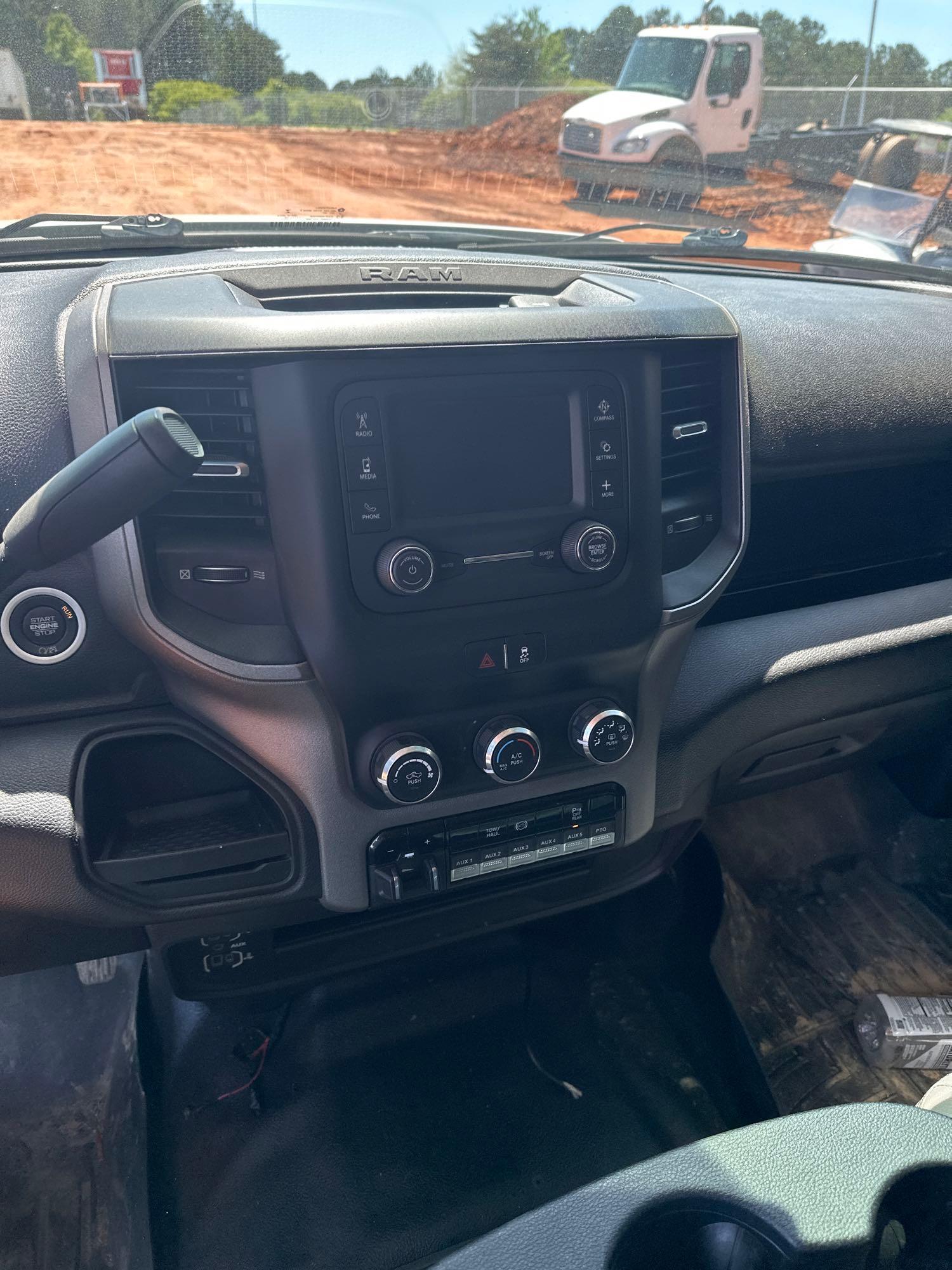 2019 DODGE RAM 3500 S/A CREW CAB SERVICE BODY TRUCK