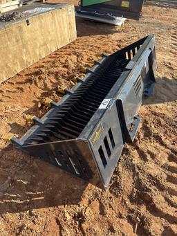 LANDHONOR 84IN SKELETON BUCKET WITH TEETH
