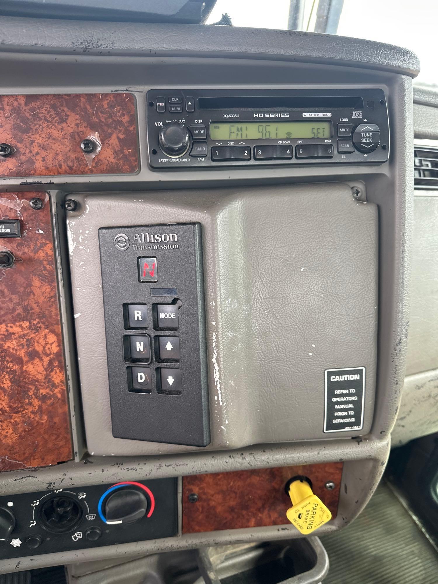 2006 KENWORTH T300 T/A ROLLBACK TRUCK WITH CAB CARRIER