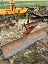 5FT 3PT HITCH SCRAPE BLADE