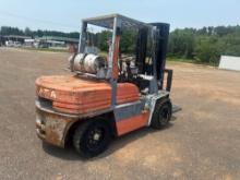 TOYOTA 8400LB PNEUMATIC FORKLIFT