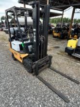 TCM FCG15T8T SOLID TIRE FORKLIFT