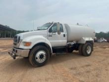 2007 FORD F-750 4X2 2000 GALLON WATER TRUCK