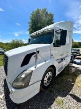 2011 VOLVO 630 D13 T/A SLEEPER TRUCK TRACTOR