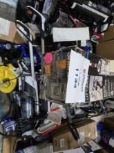 Mixed Pallet, Many Store Model Display Vacuums, Carpet Cleaners, Various Makes - Much More