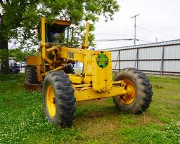 John Deere 770 B Motor Grader