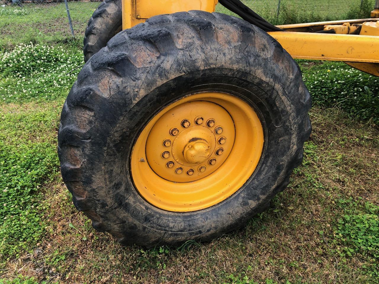 John Deere 770 B Motor Grader