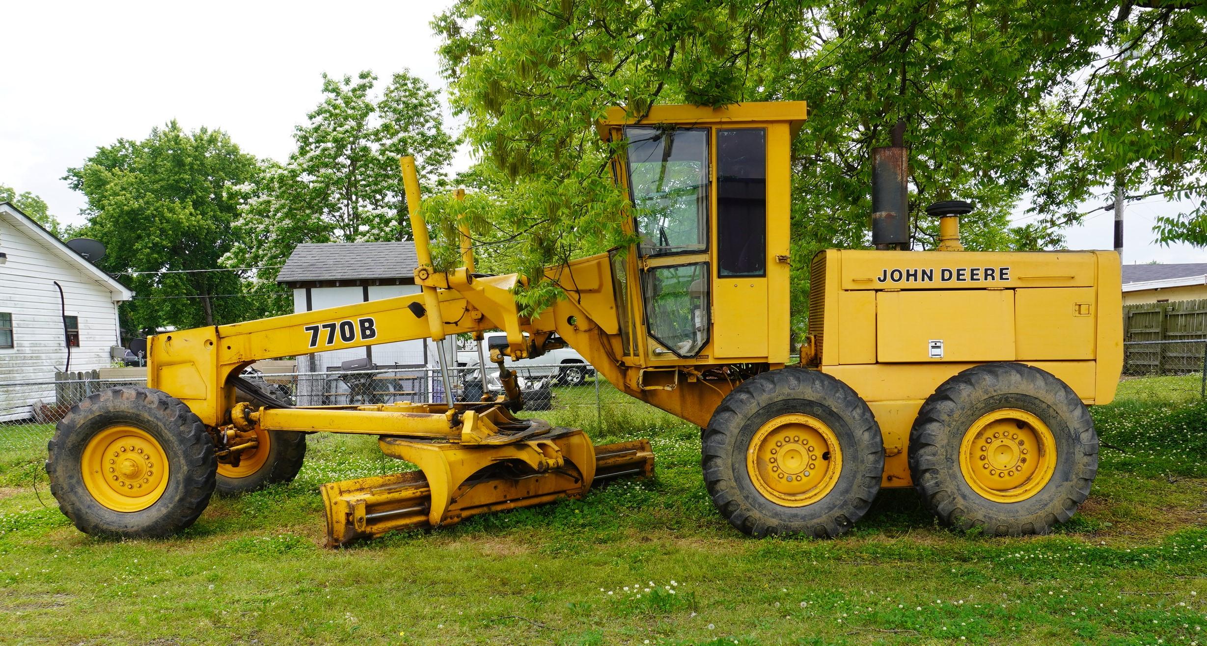 John Deere 770 B Motor Grader