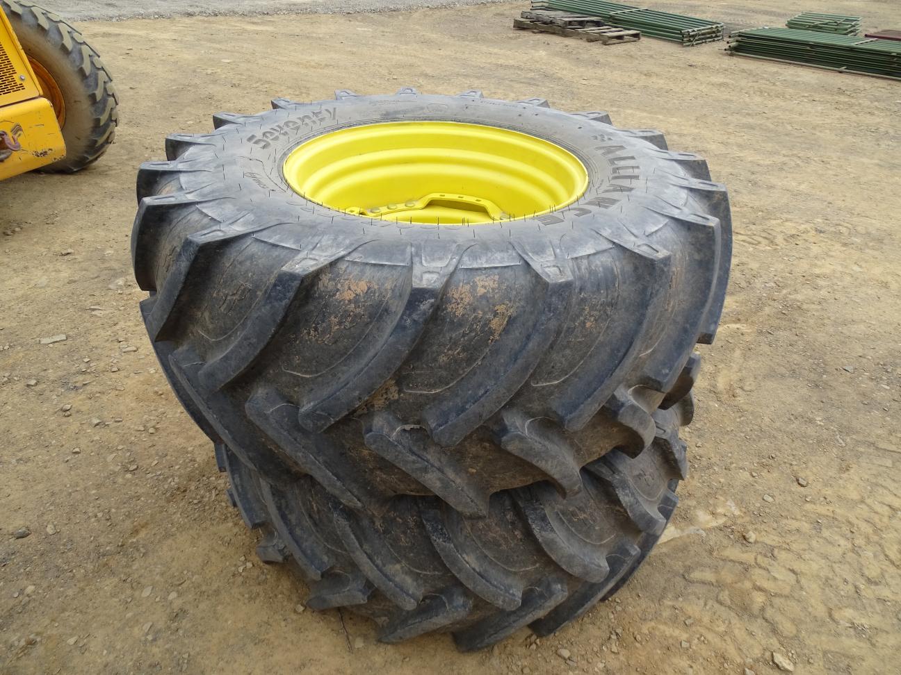 (2) John Deere 600/70/R30 Tractor Tires