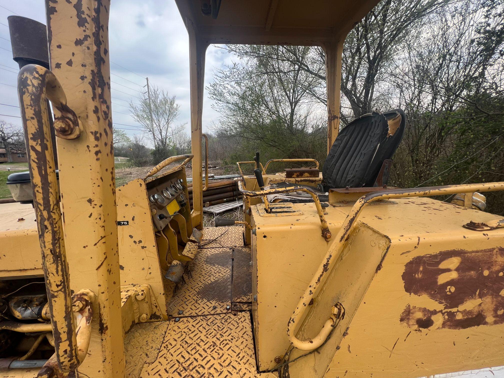 1989 Cat D3B Dozer