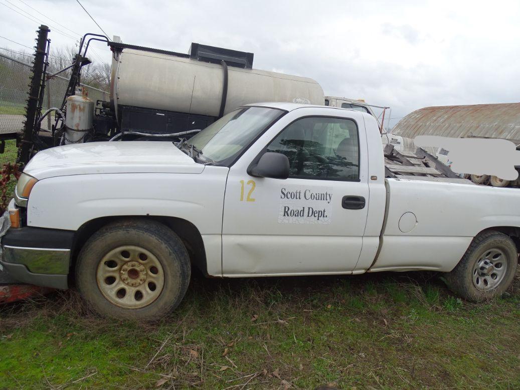 2005 CHEVY TRUCK