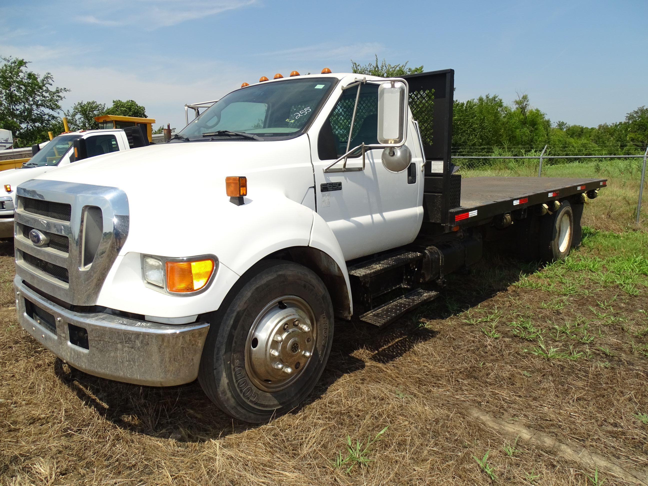 2006 Ford F650 Diesel Flatbed Truck