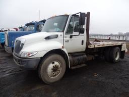 2001 INTERNATIONAL 4300 FLATBED TRUCK