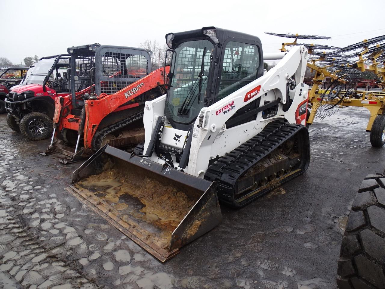 BOBCAT T770 SKID STEER