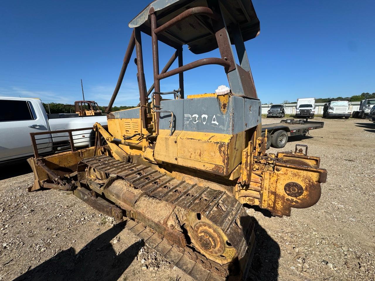KOMATSU D30AM-17 DOZER