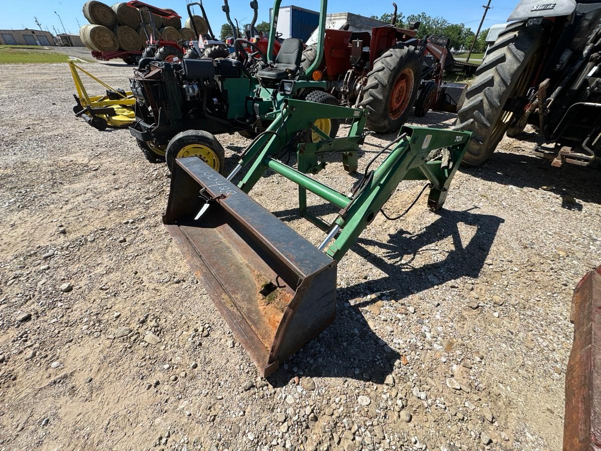 JOHN DEERE 70A FRONT END LOADER