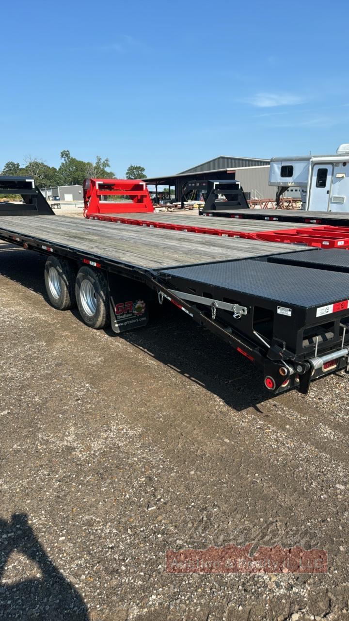32 ft Gooseneck Flatbed Trailer