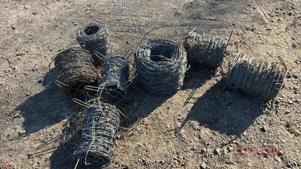 T posts - barbed wire - fence stays