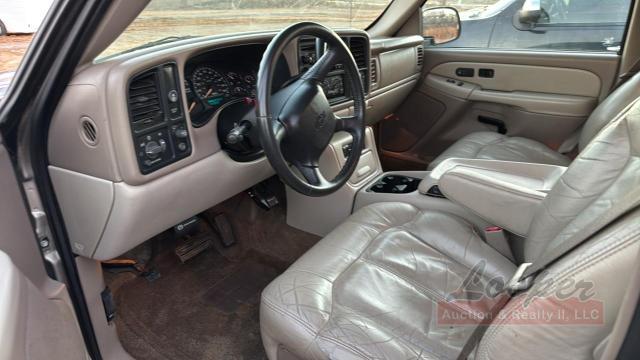 2002 Chevy Suburban LT
