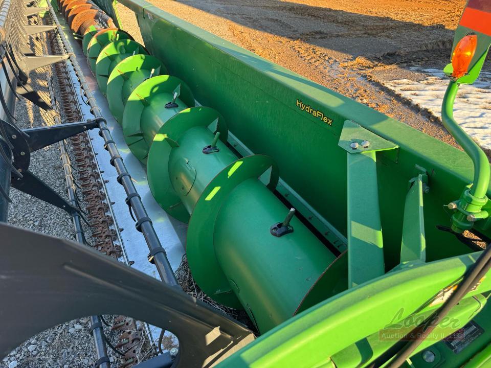 John Deere 635F Platform Head