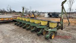 John Deere 7300