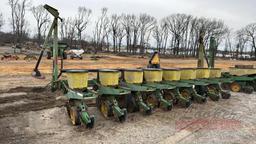 John Deere 7300