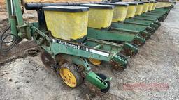 John Deere 7300