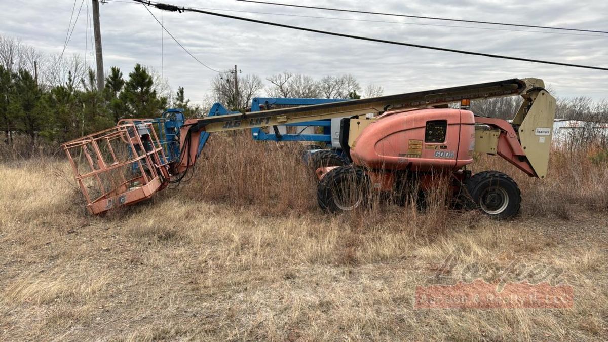JLG 600A