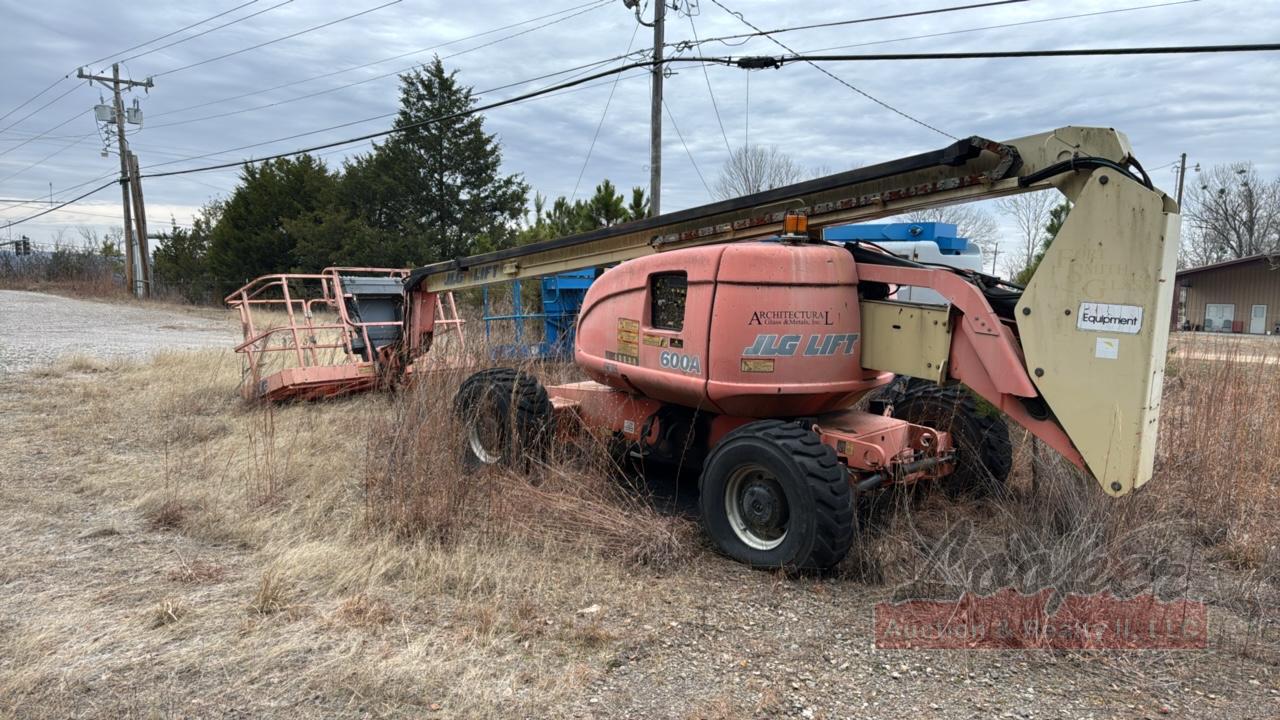 JLG 600A