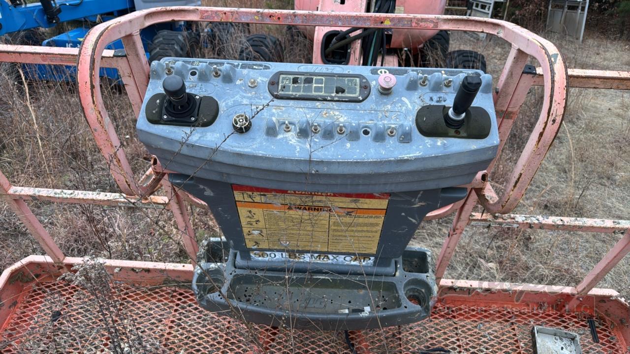 JLG 600A