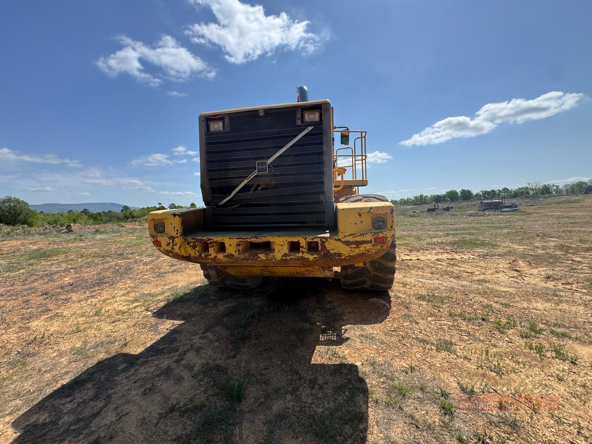 Volvo L330D Wheel Loader
