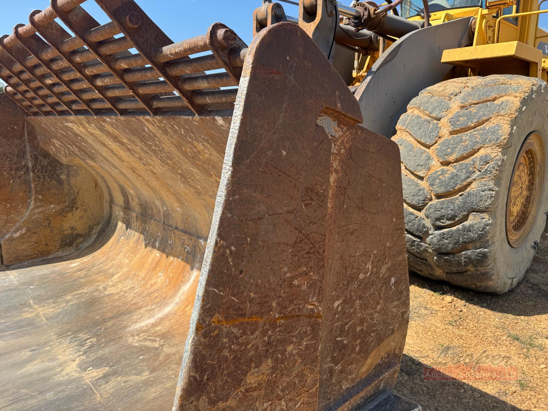 Volvo L330D Wheel Loader