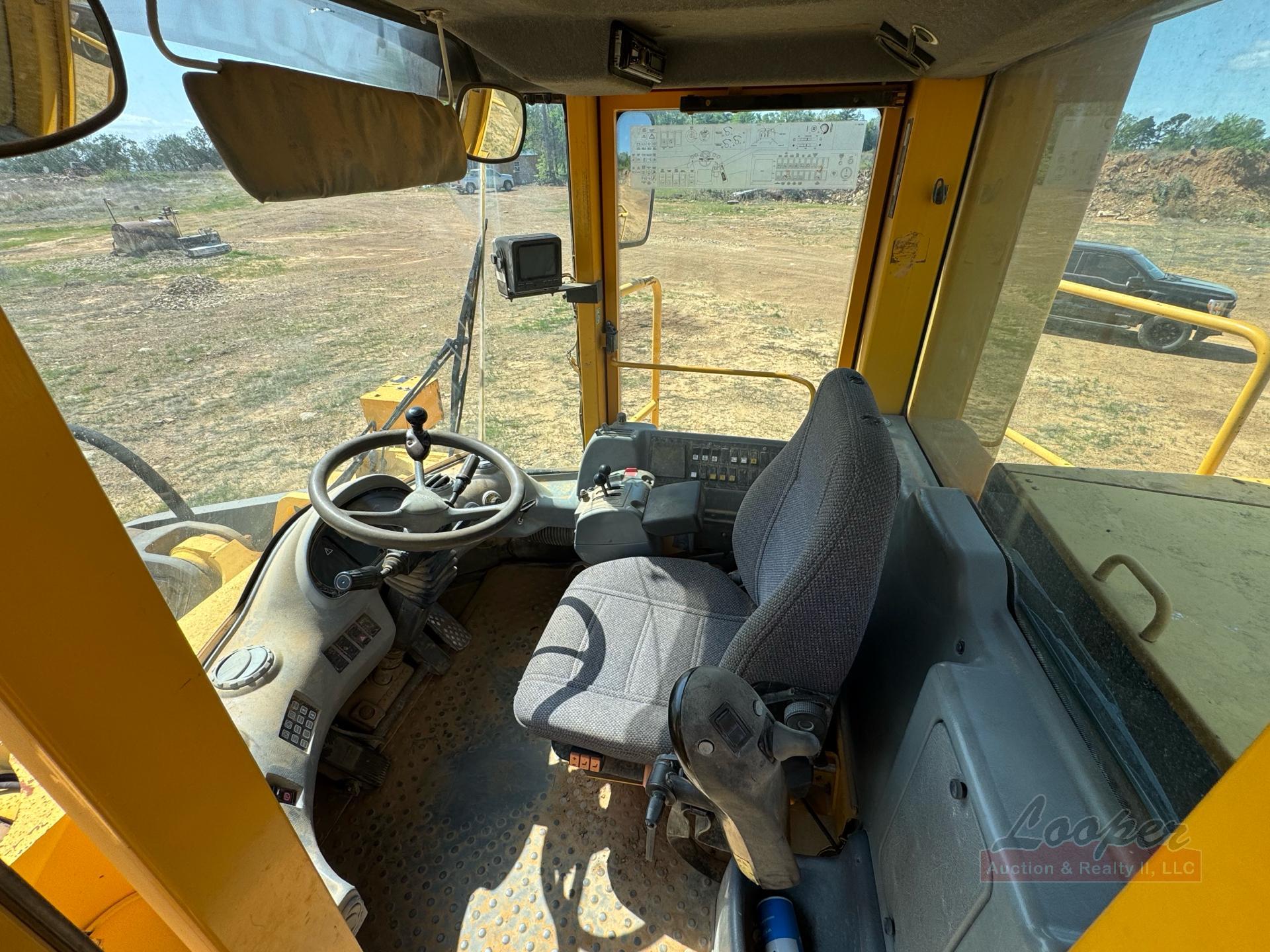 Volvo L330D Wheel Loader