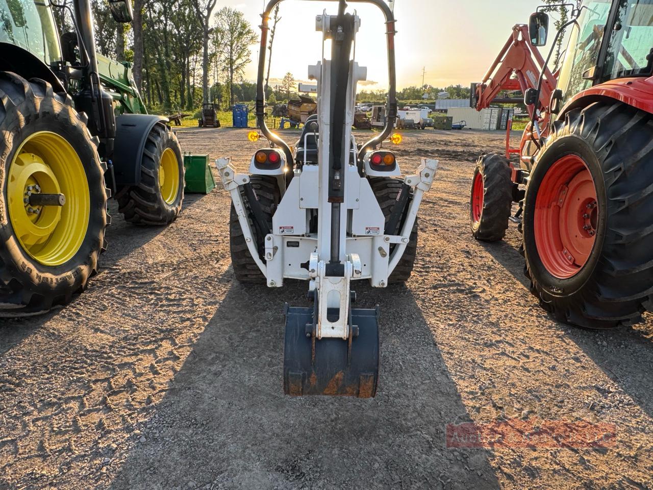 Bobcat CT230 Tractor w/ Backhoe