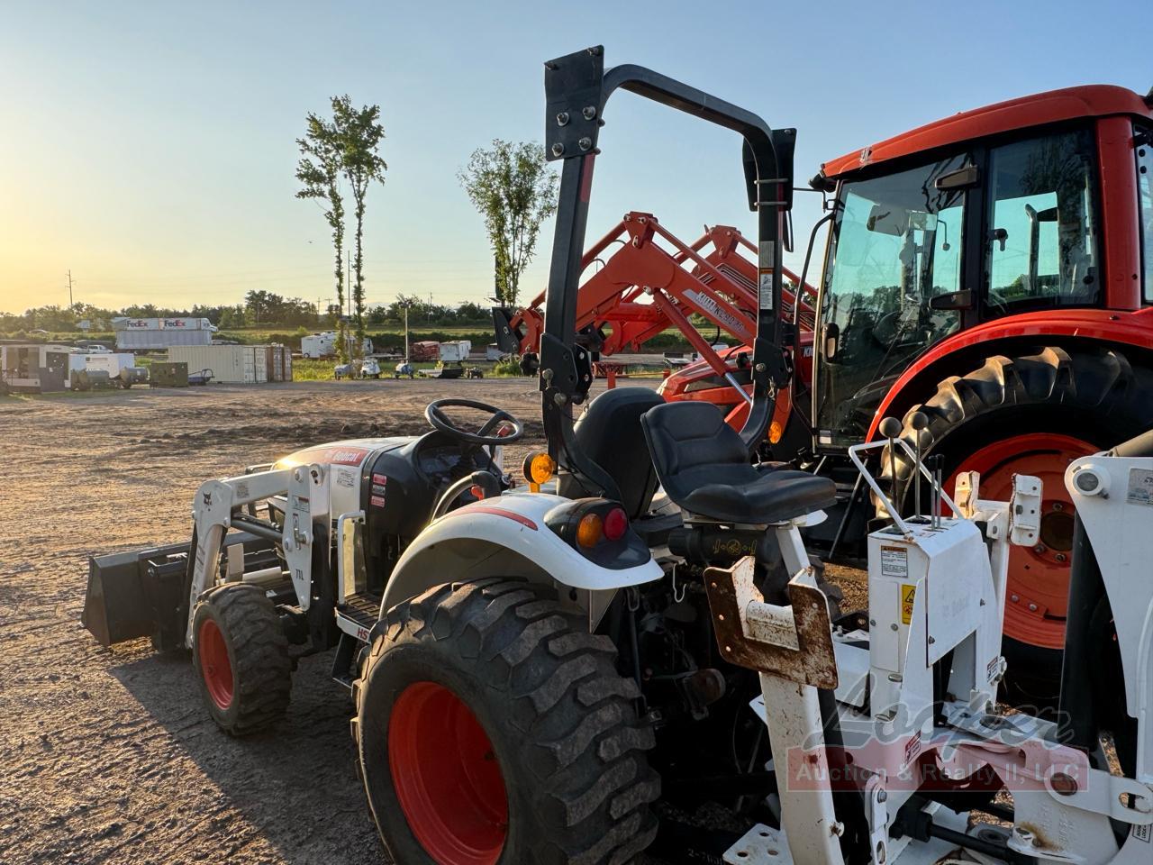 Bobcat CT230 Tractor w/ Backhoe